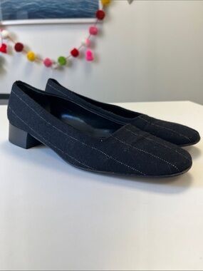 Vintage 90’s Lauren Ralph Lauren Black Pinstripe Square-Toe, Size 9.5